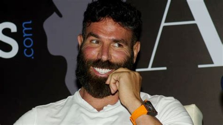 Dan Bilzerian's pet Beatrice and Zeus