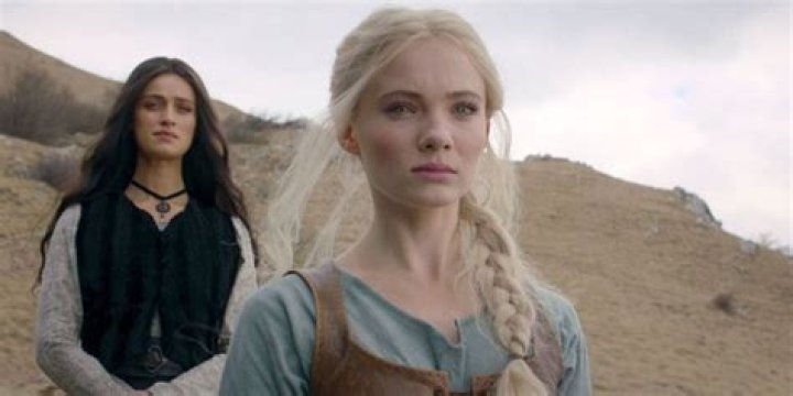 Freya Allen as Ciri and Henry Cavill as Geralt in The Witcher season 2 episode 1. Cr: Netflix. Freya Allen as Ciri and Henry Cavill as Geralt in The Witcher season 2 episode 1. Cr: Netflix.