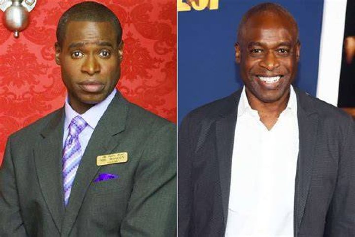 Phill Lewis' pet No Pets (Phill Lewis)